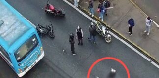 ▶️EN SJM: MOTOCICLISTA PIERDE LA VID4 EN PLENA VÍA